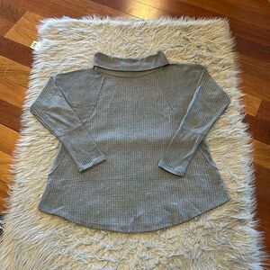 NWT Maurice’s gray soft waffle knit‎ long sleeve flowy turtleneck shirt